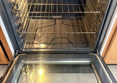 Stove after it's been professionally cleaned